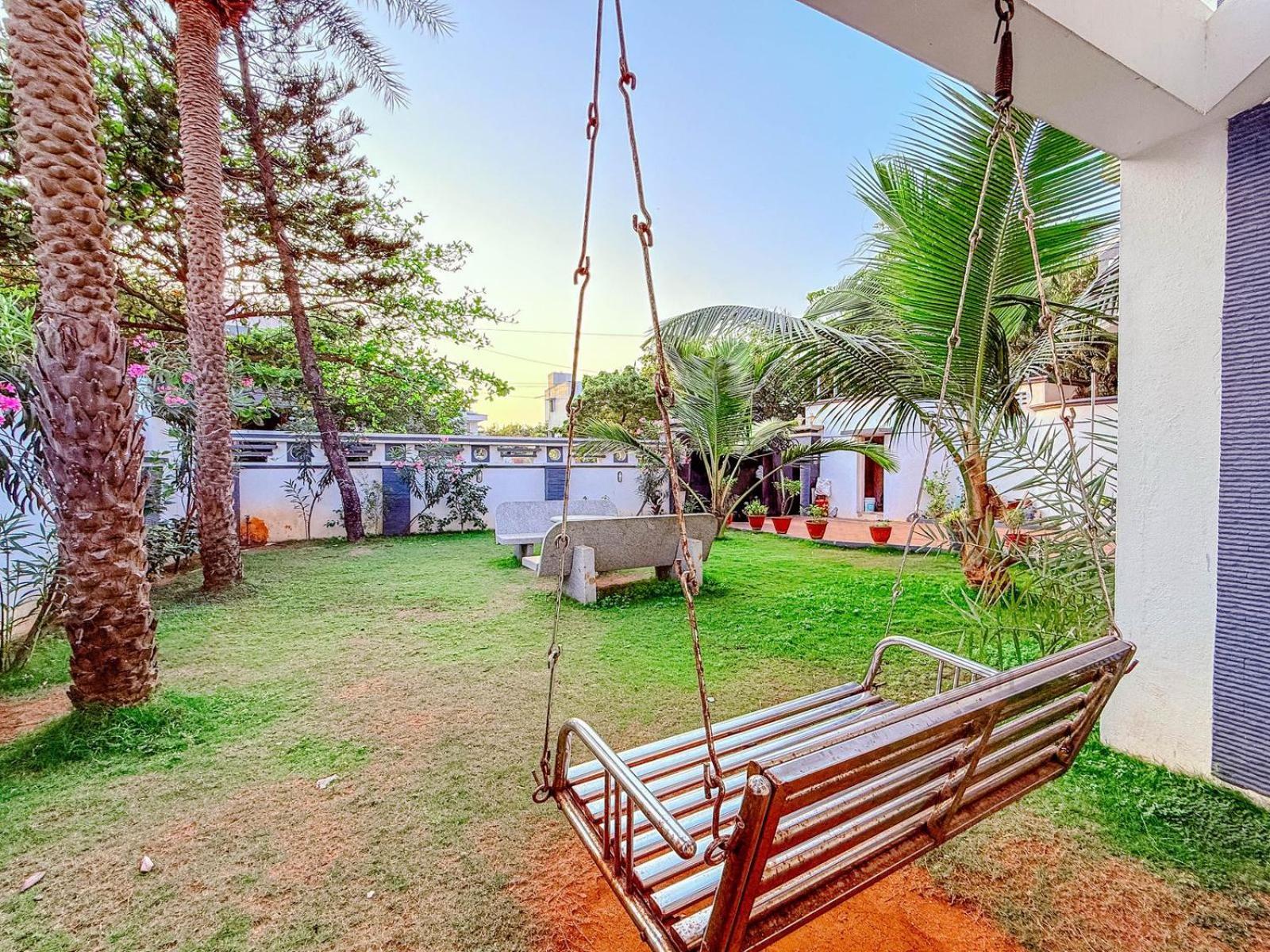 Marvel Times Beach House Madrás Exterior foto